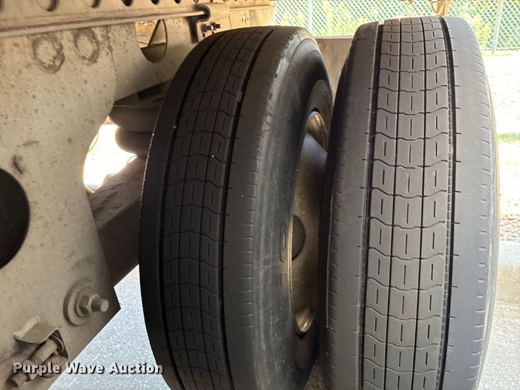 image for item EM0622 2006 Lufkin TFV-CL-110 dry van trailer