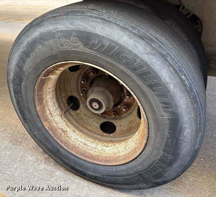 image for item EM0622 2006 Lufkin TFV-CL-110 dry van trailer