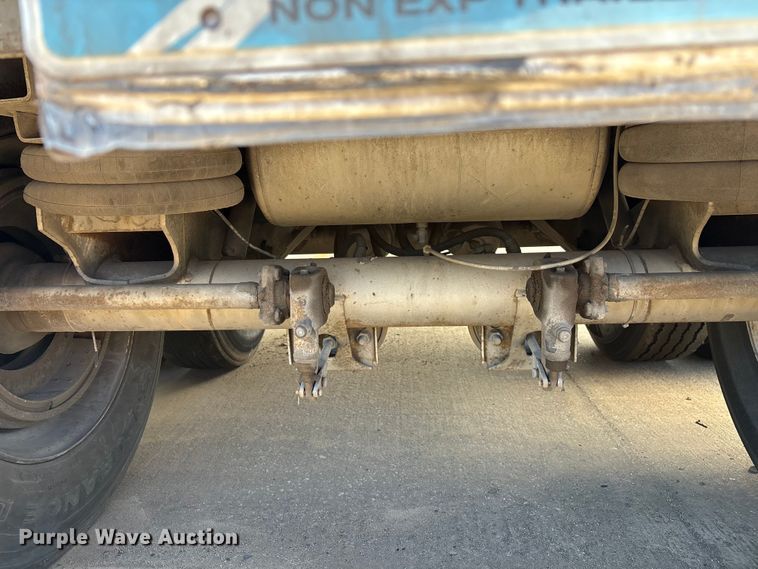 image for item EM0623 2006 Lufkin TFV-CL-110 dry van trailer