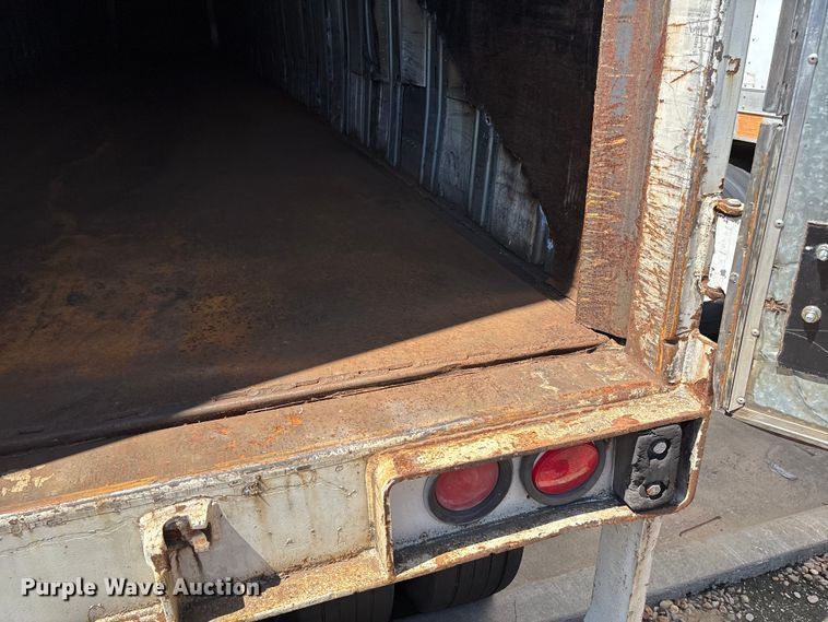 image for item EM0623 2006 Lufkin TFV-CL-110 dry van trailer