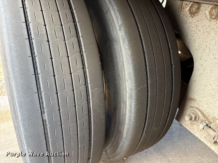 image for item EM0623 2006 Lufkin TFV-CL-110 dry van trailer