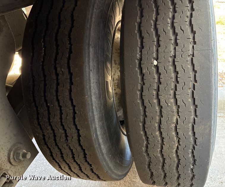 image for item EM0623 2006 Lufkin TFV-CL-110 dry van trailer