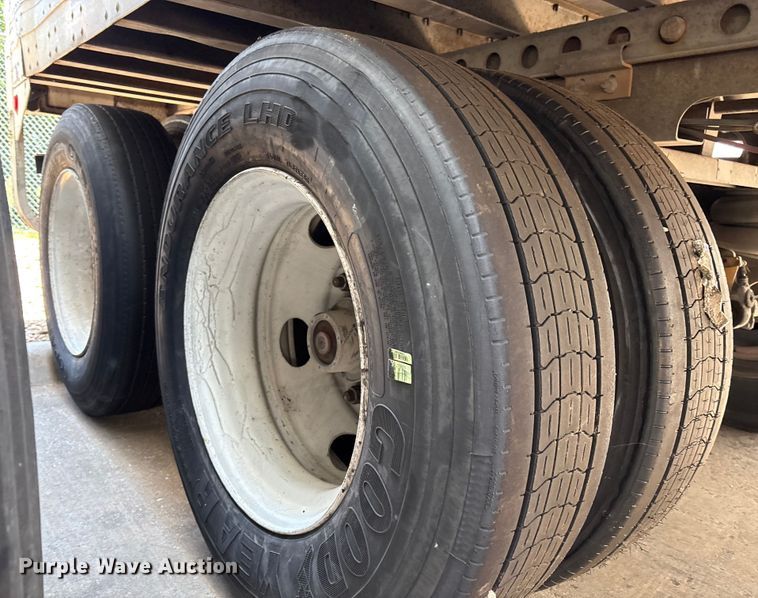 image for item EM0624 2006 Lufkin TFV-CL-110 dry van trailer