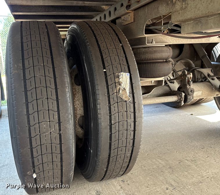 image for item EM0624 2006 Lufkin TFV-CL-110 dry van trailer