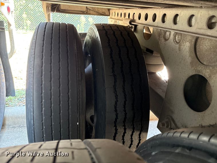 image for item EM0624 2006 Lufkin TFV-CL-110 dry van trailer