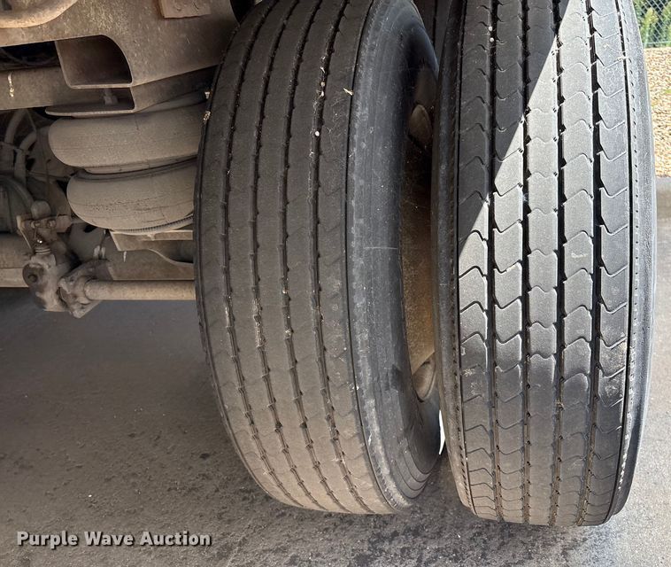 image for item EM0624 2006 Lufkin TFV-CL-110 dry van trailer