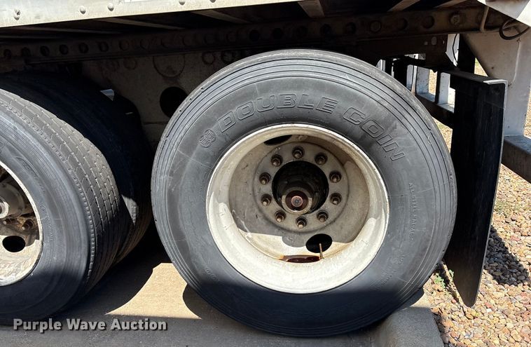 image for item EM0624 2006 Lufkin TFV-CL-110 dry van trailer