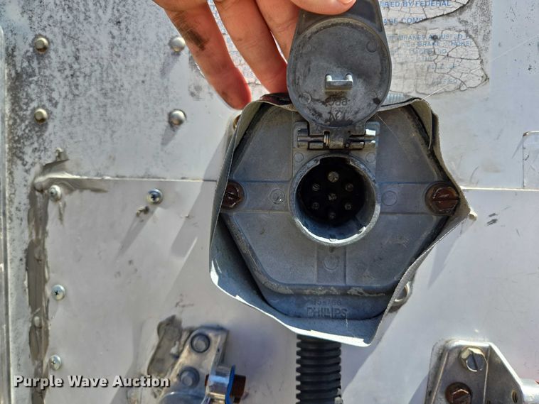 image for item EM0625 2006 Lufkin dry van trailer