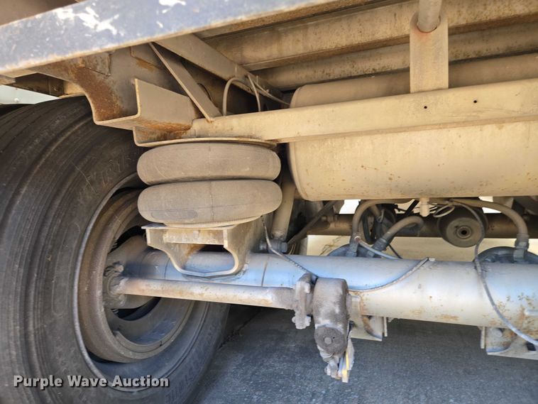 image for item EM0625 2006 Lufkin dry van trailer