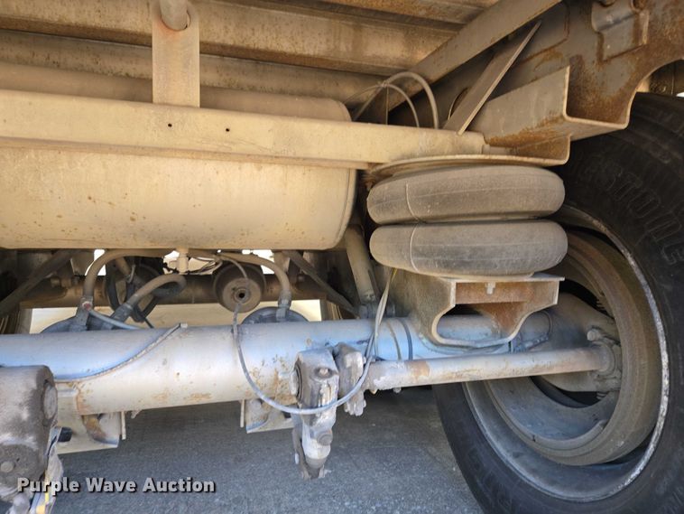 image for item EM0625 2006 Lufkin dry van trailer