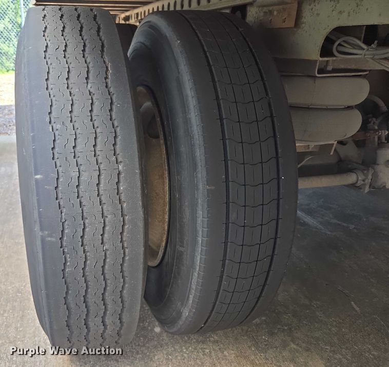 image for item EM0626 2006 Lufkin TFV-CL-110 dry van trailer