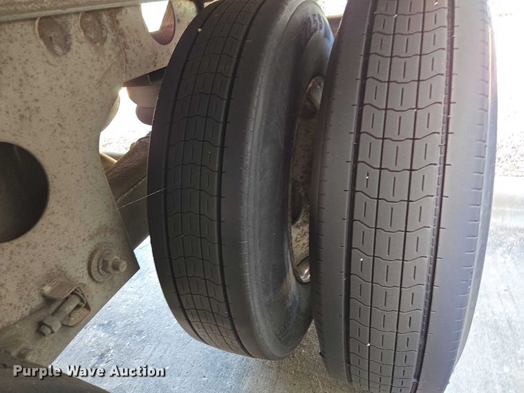 image for item EM0626 2006 Lufkin TFV-CL-110 dry van trailer