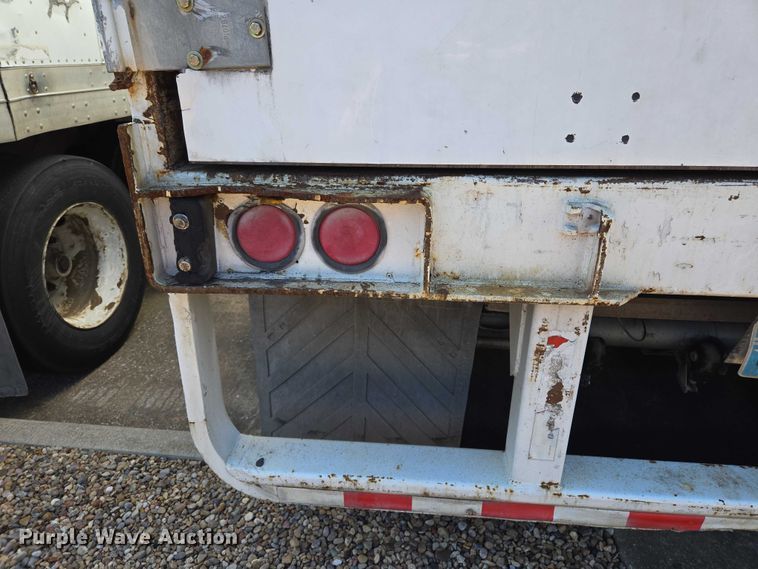 image for item EM0627 2006 Lufkin TFV-CL-110 dry van trailer