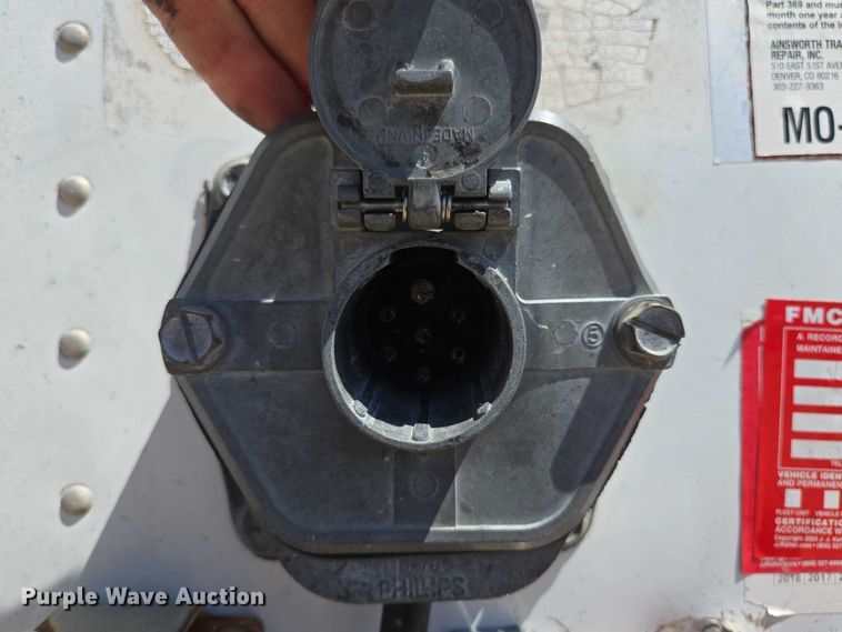 image for item EM0627 2006 Lufkin TFV-CL-110 dry van trailer