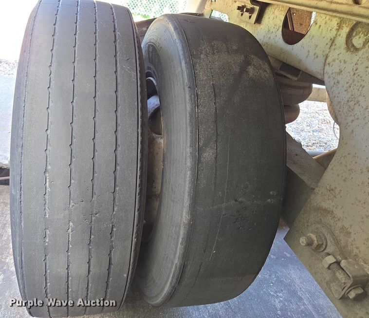 image for item EM0627 2006 Lufkin TFV-CL-110 dry van trailer