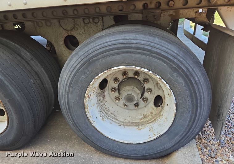 image for item EM0627 2006 Lufkin TFV-CL-110 dry van trailer