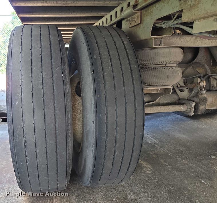 image for item EM0627 2006 Lufkin TFV-CL-110 dry van trailer