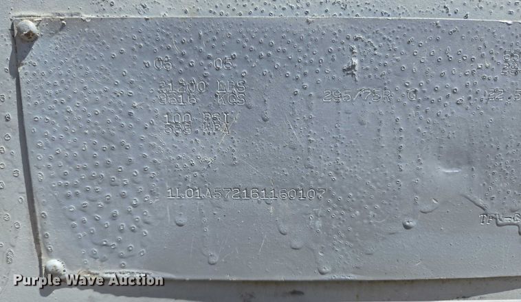 image for item EM0627 2006 Lufkin TFV-CL-110 dry van trailer