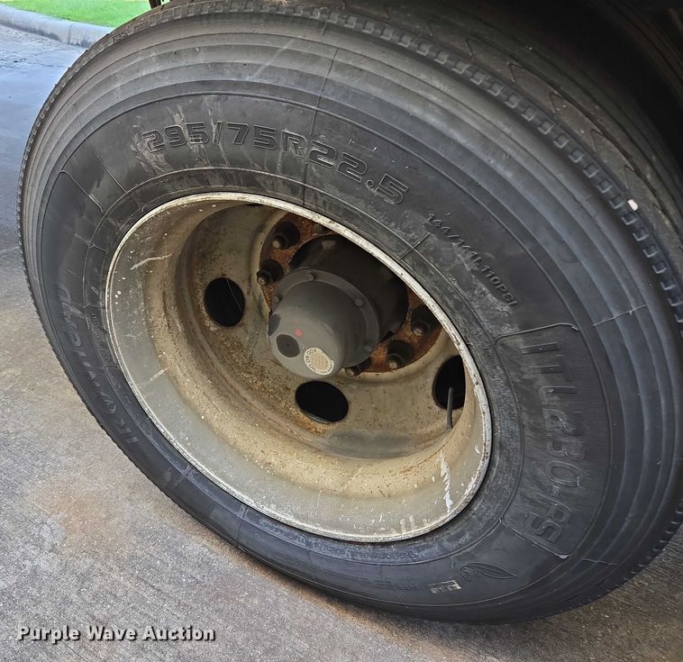 image for item EM0628 1999 Wabash DVCVHPC dry van trailer