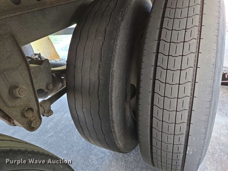 image for item EM0628 1999 Wabash DVCVHPC dry van trailer