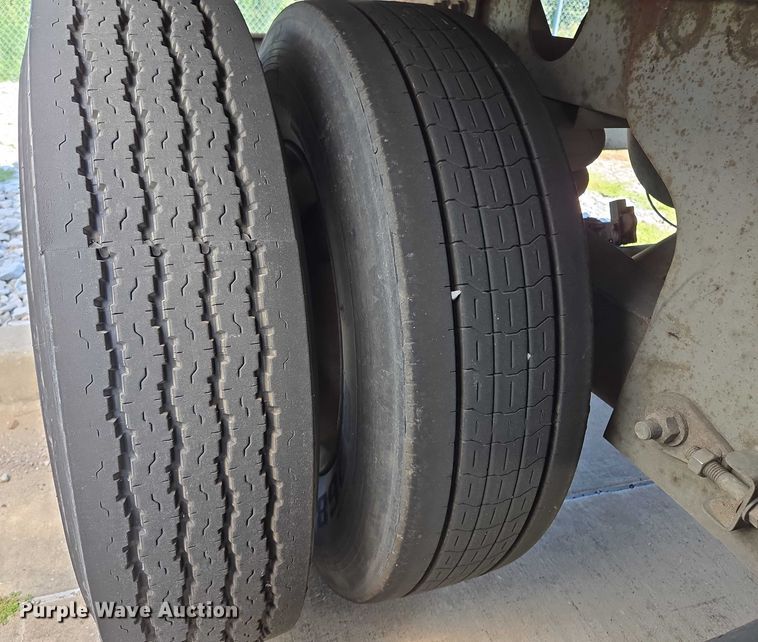 image for item EM0629 2006 Lufkin TFV-CL-110 dry van trailer