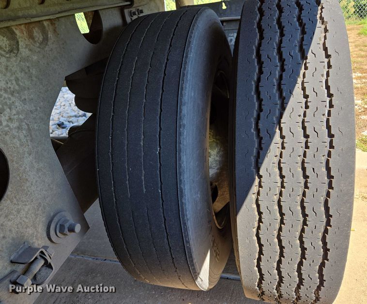 image for item EM0629 2006 Lufkin TFV-CL-110 dry van trailer