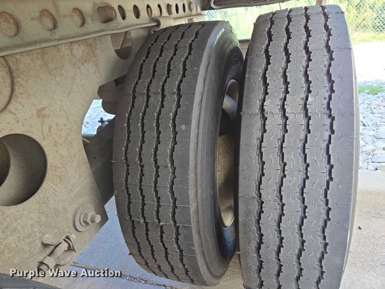 image for item EM0630 2006 Lufkin TFV-CL-110 dry van trailer