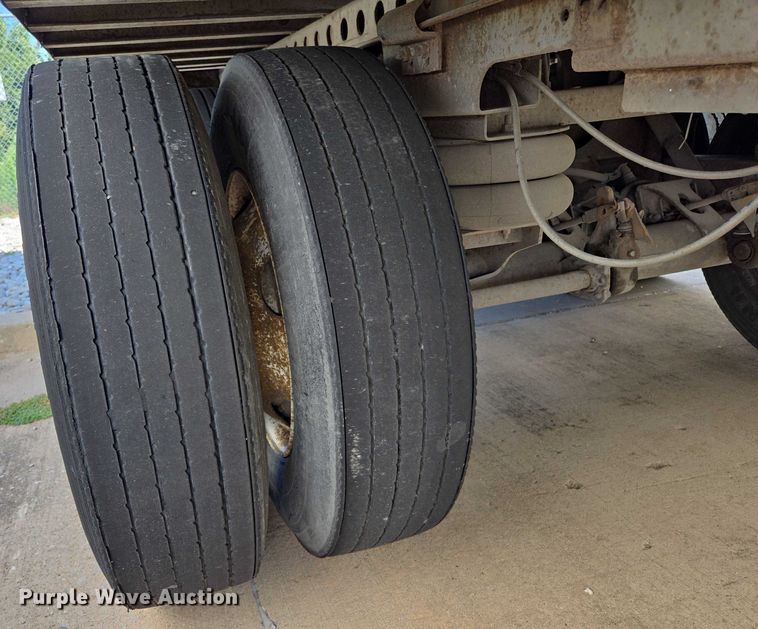 image for item EM0630 2006 Lufkin TFV-CL-110 dry van trailer