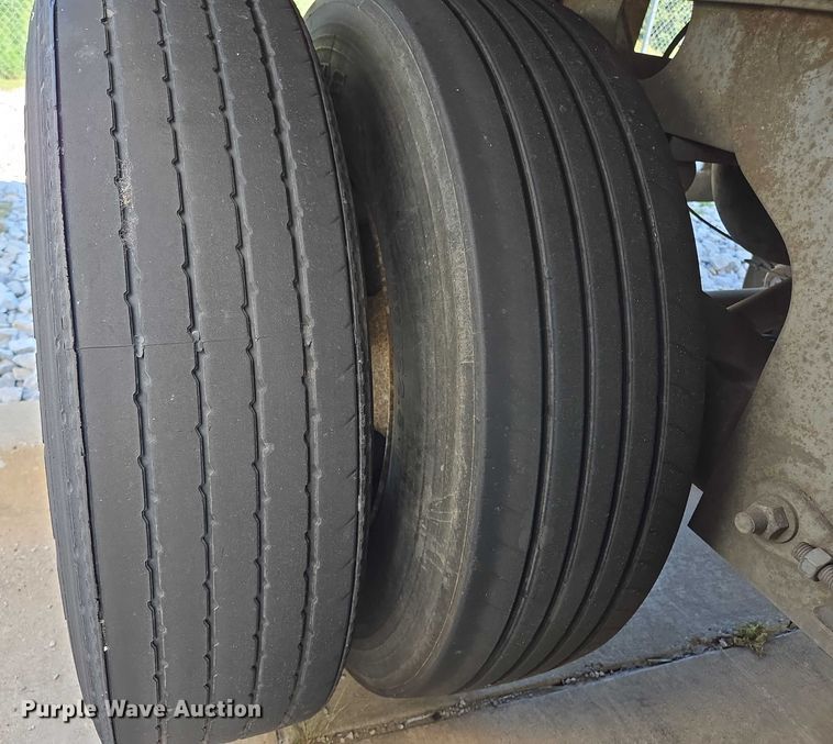 image for item EM0630 2006 Lufkin TFV-CL-110 dry van trailer