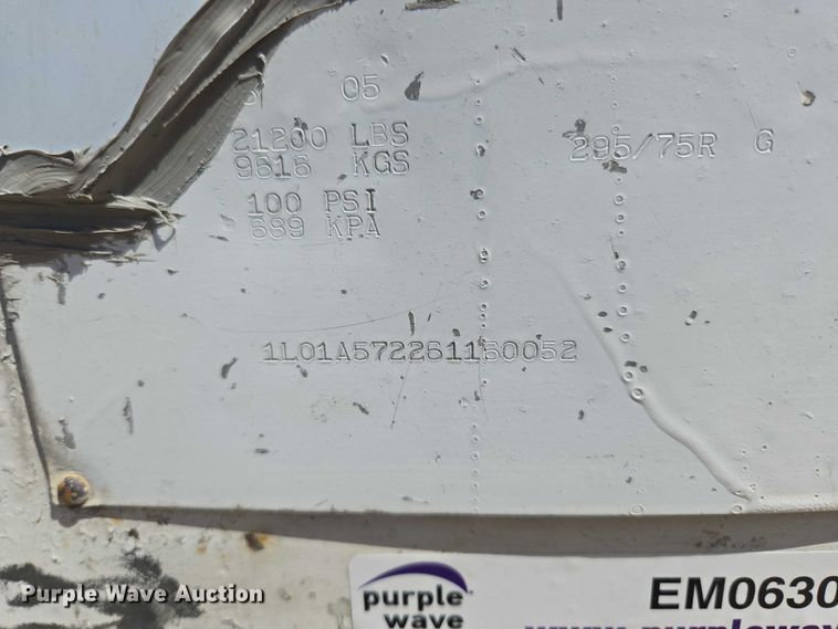 image for item EM0630 2006 Lufkin TFV-CL-110 dry van trailer