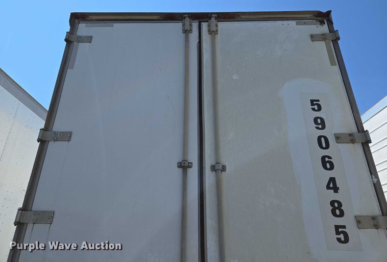 image for item EM0631 2006 Utility VS2DX dry van trailer