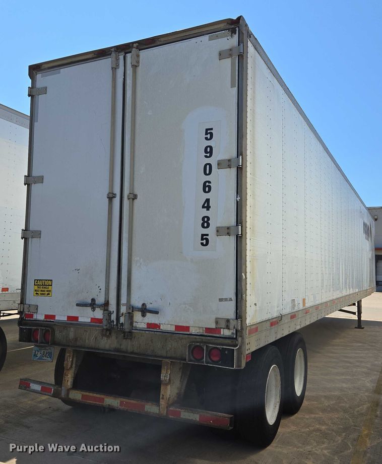 image for item EM0631 2006 Utility VS2DX dry van trailer