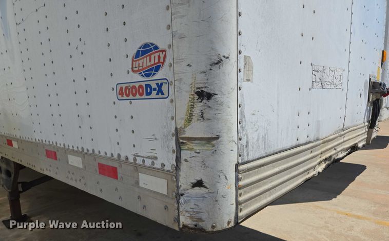 image for item EM0631 2006 Utility VS2DX dry van trailer