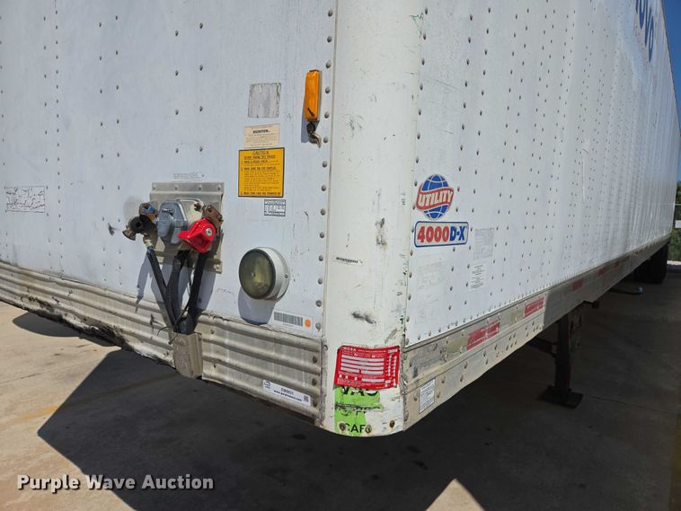 image for item EM0631 2006 Utility VS2DX dry van trailer