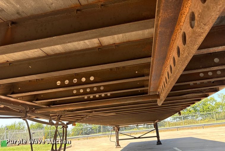 image for item EM0632 2005 Wabash DVCVHPC dry van trailer