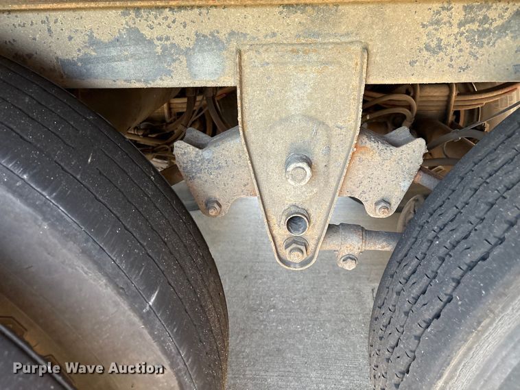 image for item EM0632 2005 Wabash DVCVHPC dry van trailer