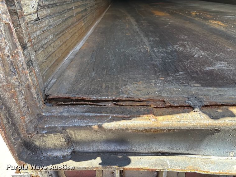 image for item EM0632 2005 Wabash DVCVHPC dry van trailer