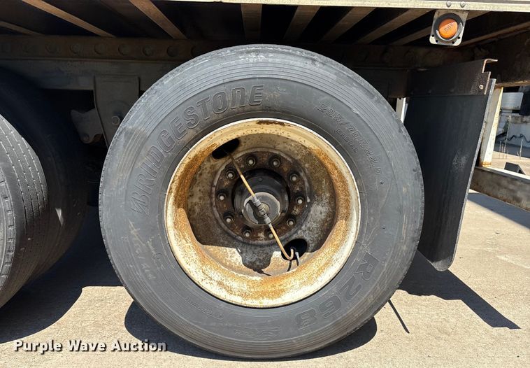 image for item EM0632 2005 Wabash DVCVHPC dry van trailer