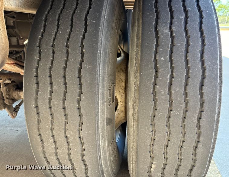 image for item EM0632 2005 Wabash DVCVHPC dry van trailer