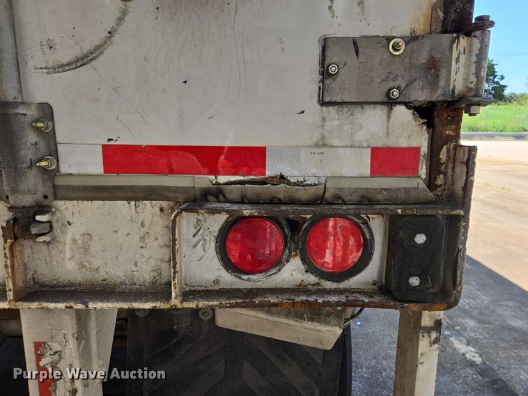 image for item EM0633 2006 Lufkin TFV-CL-110 dry van trailer