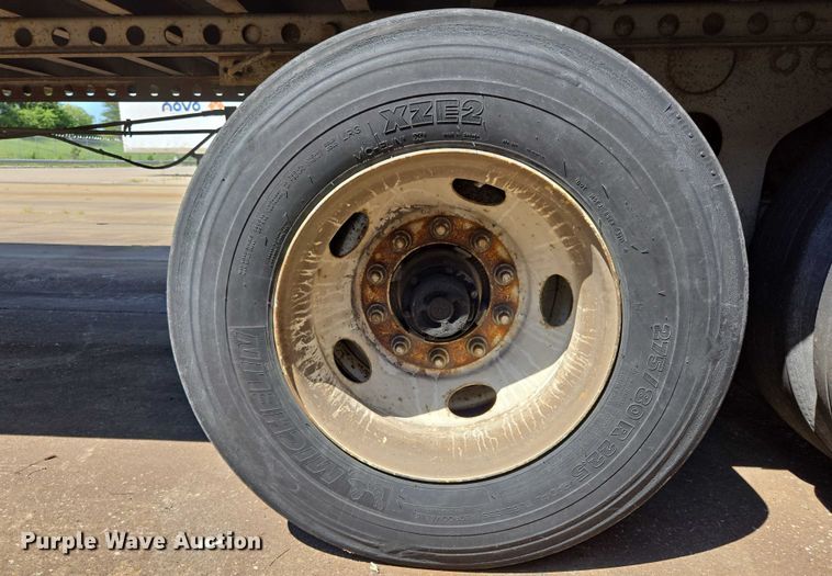 image for item EM0633 2006 Lufkin TFV-CL-110 dry van trailer