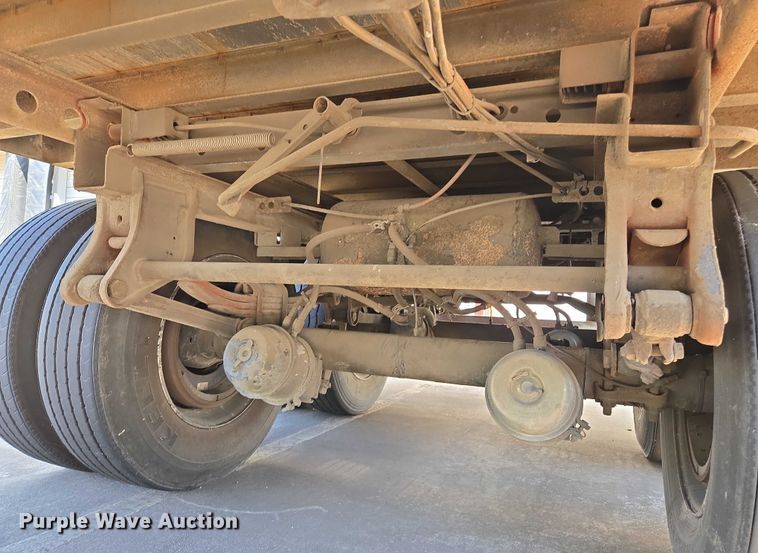 image for item EM0635 2005 Wabash DVCVHPC dry van trailer