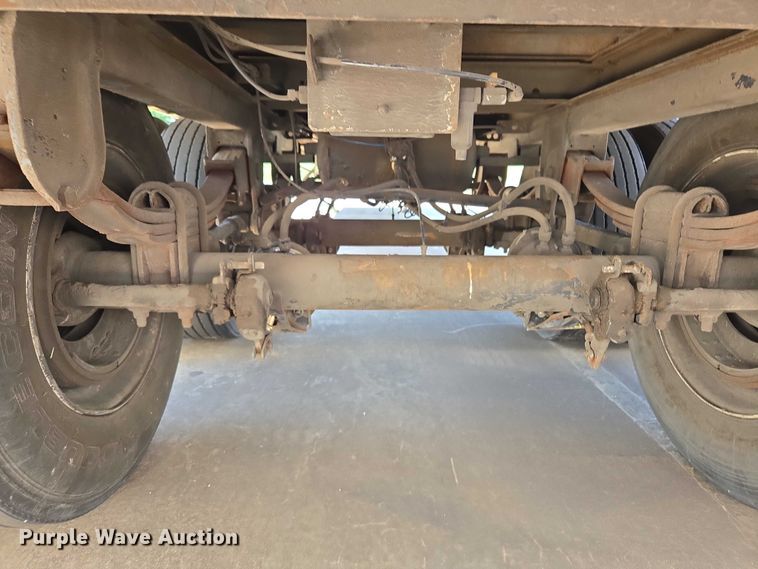 image for item EM0635 2005 Wabash DVCVHPC dry van trailer