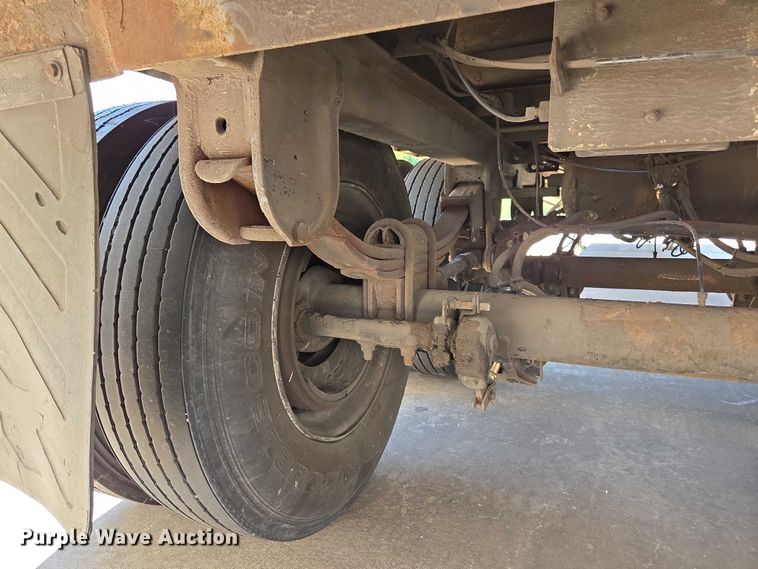 image for item EM0635 2005 Wabash DVCVHPC dry van trailer