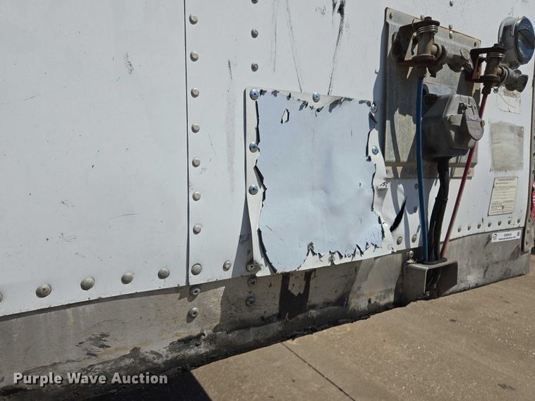 image for item EM0635 2005 Wabash DVCVHPC dry van trailer