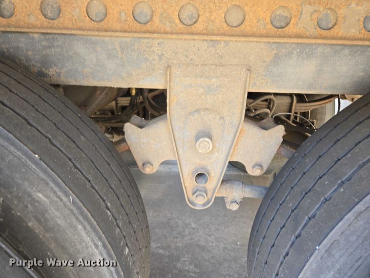 image for item EM0635 2005 Wabash DVCVHPC dry van trailer