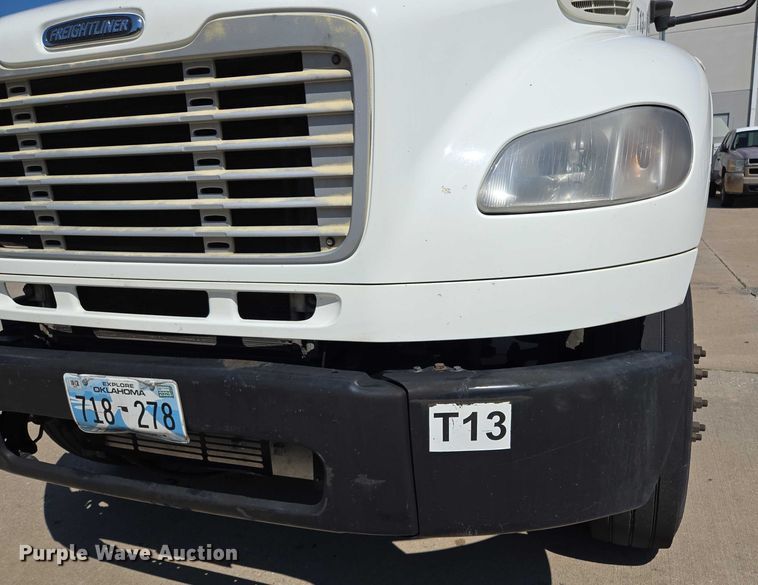 image for item EM0636 2013 Freightliner Business Class M2 semi truck
