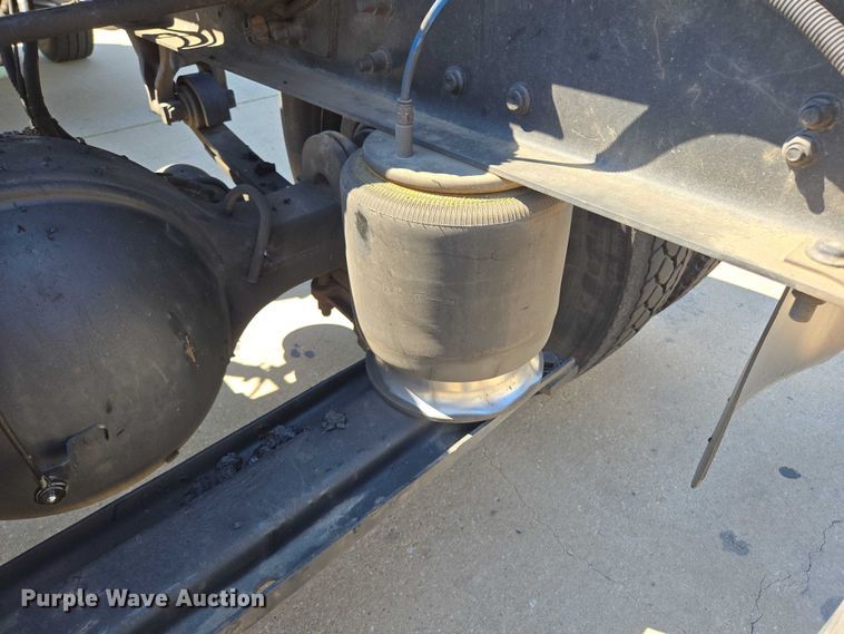 image for item EM0636 2013 Freightliner Business Class M2 semi truck