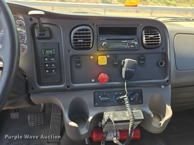 image for item EM0636 2013 Freightliner Business Class M2 semi truck