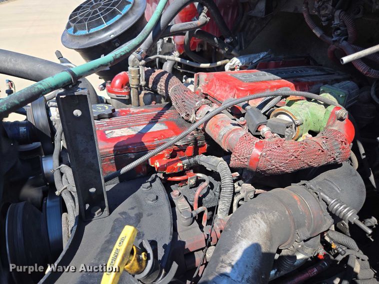 image for item EM0636 2013 Freightliner Business Class M2 semi truck